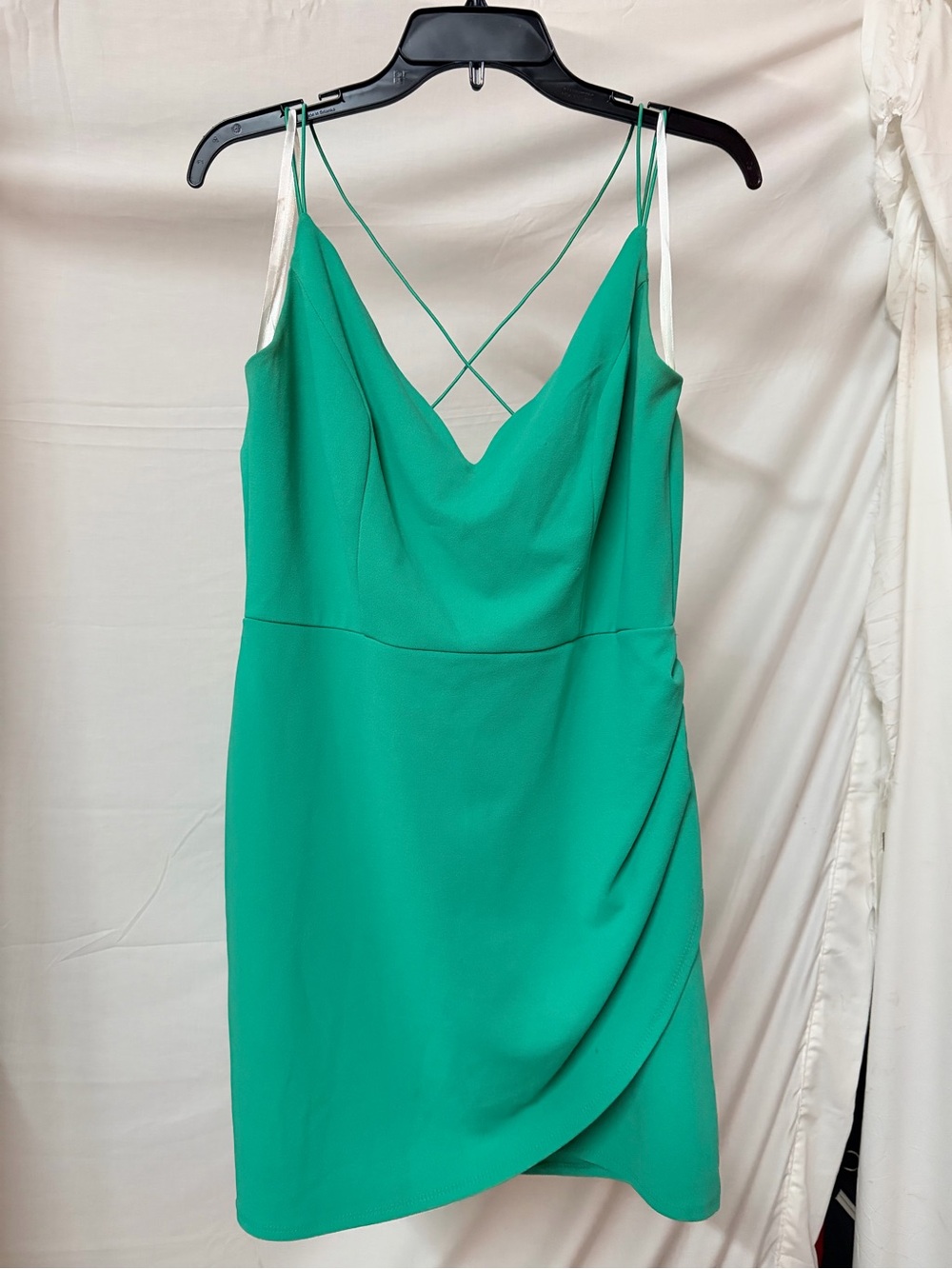 B. Smart Emerald Green Cowl Neck Mini Dress